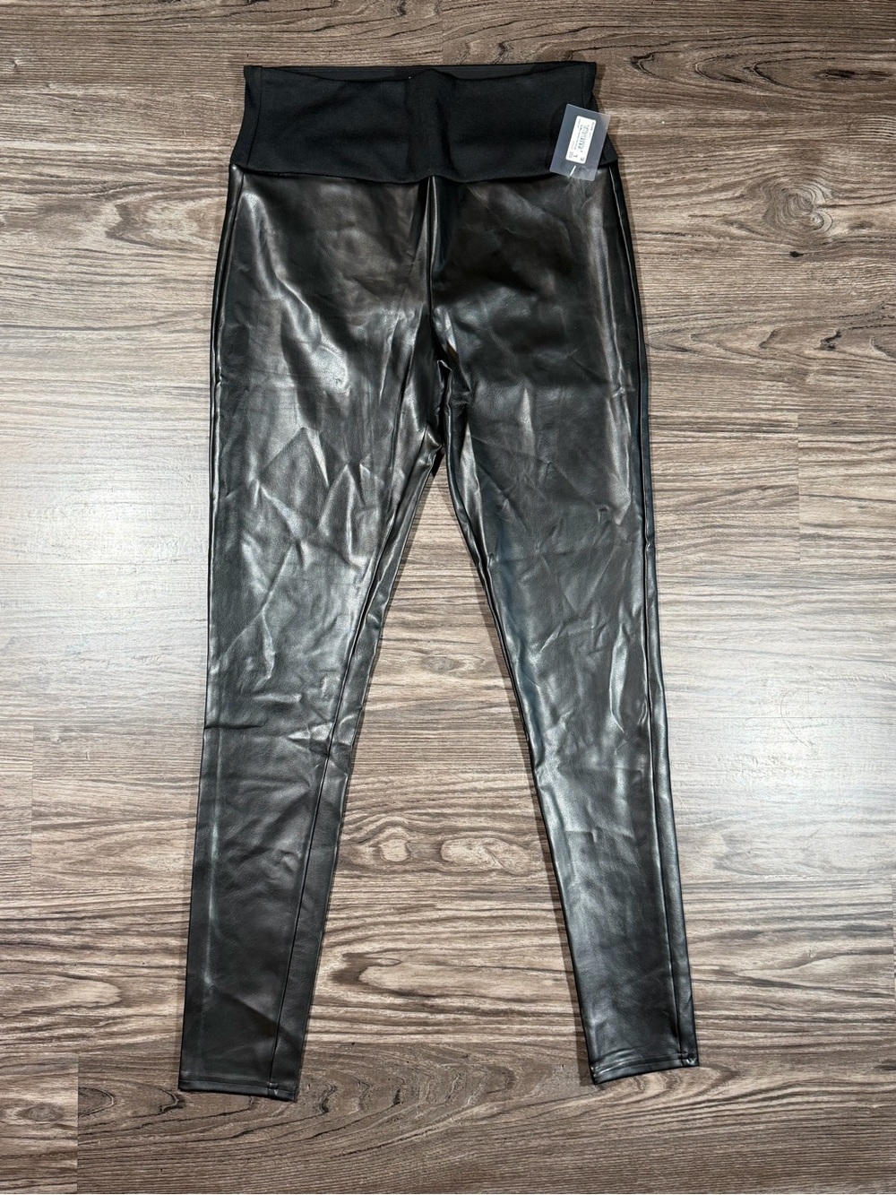 NWT RED HOT BY SPANX Black ALL OVER FAUX  Leather Leggings L
